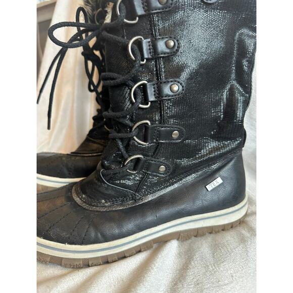 size 7 Steve Madden snow boots - Picture 2 of 7